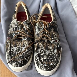 Twisted X men’s laced sneakers